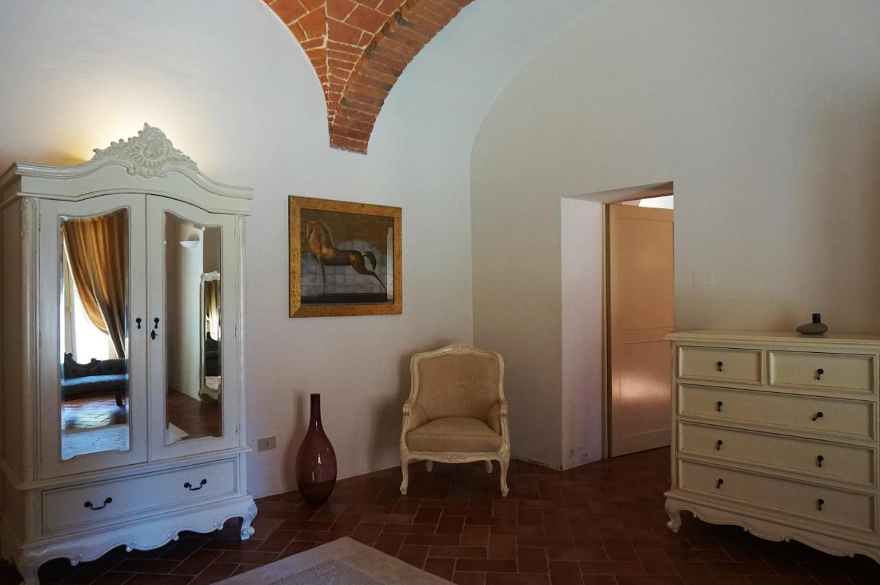Borgo *